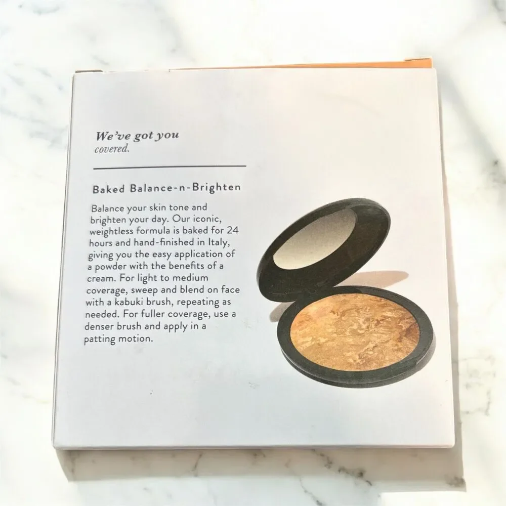 Laura Geller Deluxe Baked Balance-N-Brighten Foundation - Medium (Super Size)